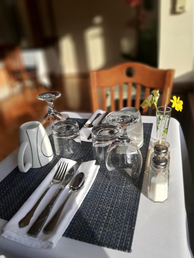 Stonewater Manor B&B Ґананокве Екстер'єр фото